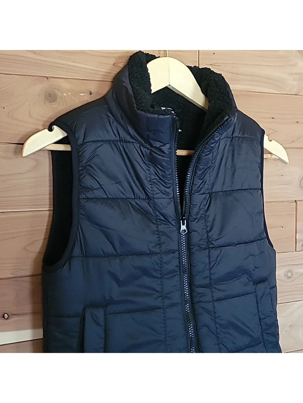 Yogalicious Quilted Puffer Vest, Size M (10), Black, Sherpa Lining